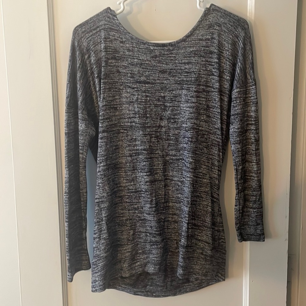 Athleta sweater with open back size small